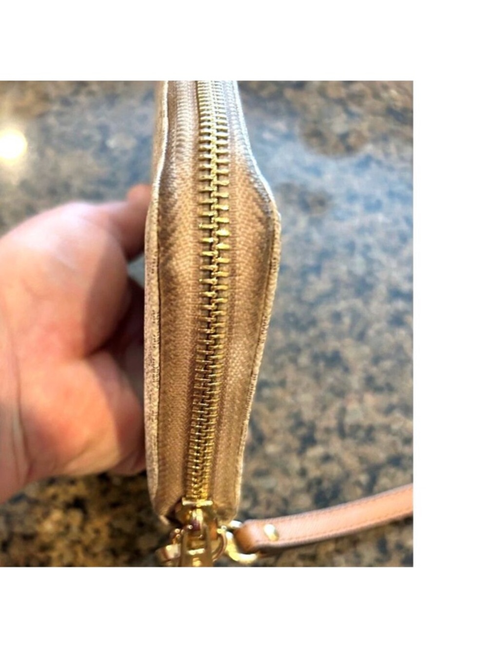 Michael Kors Cream Wristlet Wallet - Picture 5 of 9